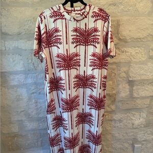 N.82- Elegant Red and White Patterned Dress